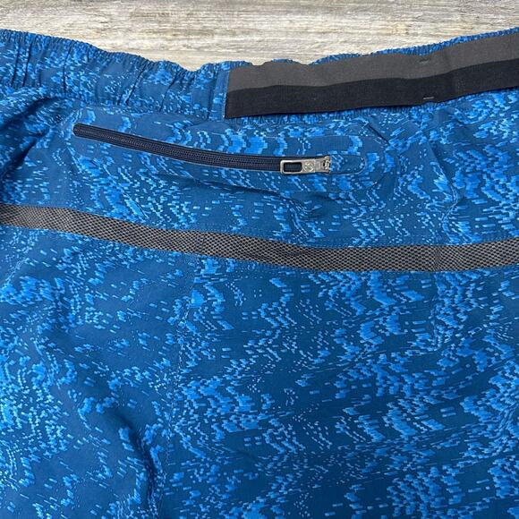 Lululemon Pace Breaker Blue Black Mens M Swift Ultra Quick Dry Active Short - Picture 10 of 11